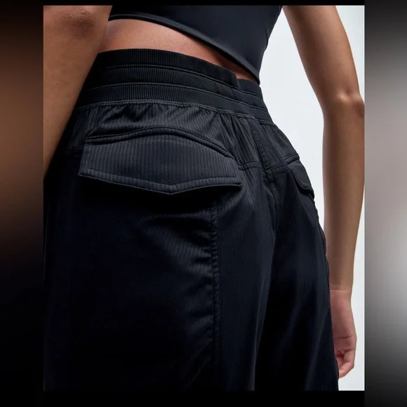 NWT - Lululemon, Dance Studio Relaxed-Fit Mid-Rise Cargo Jogger - Picture 7 of 9